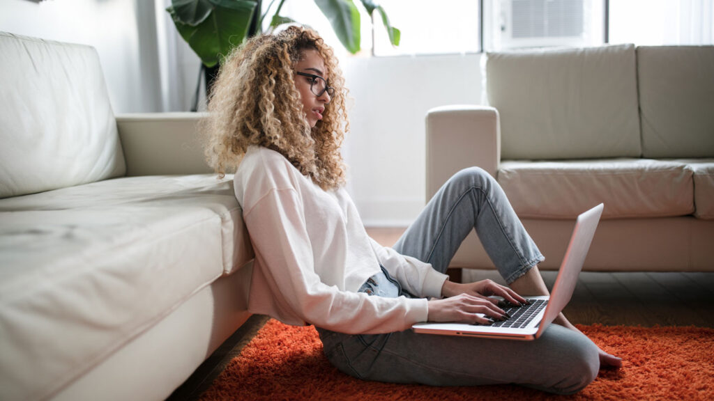 Tips-To-Manage-Your-Hair-While-Working-From-Home-on-newstime