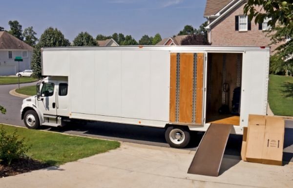 long-distance moving companies in Edmonton